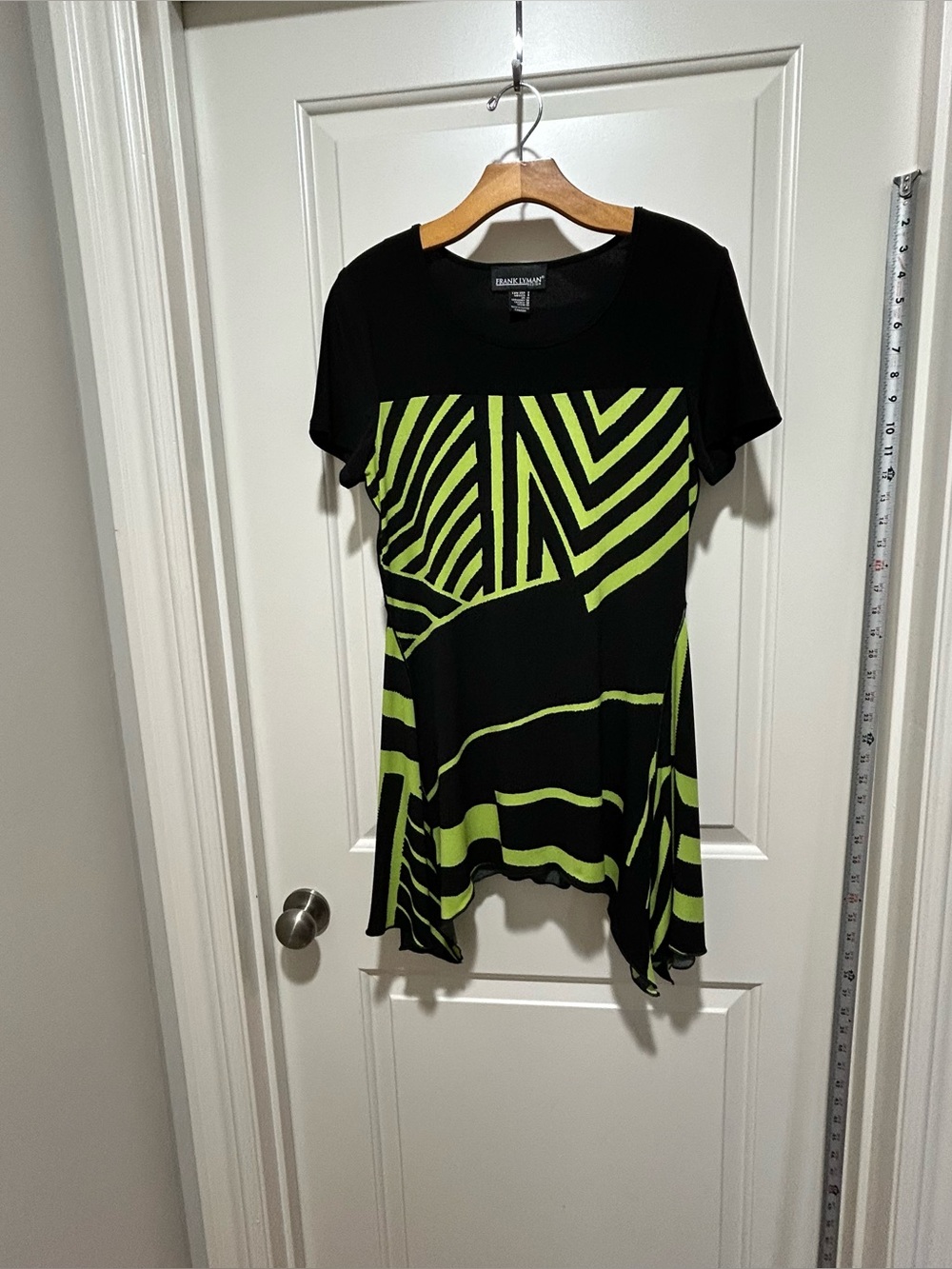 Frank Lyman Design women’s size 8  Black Midi Dress with Lime Graphic Paneling